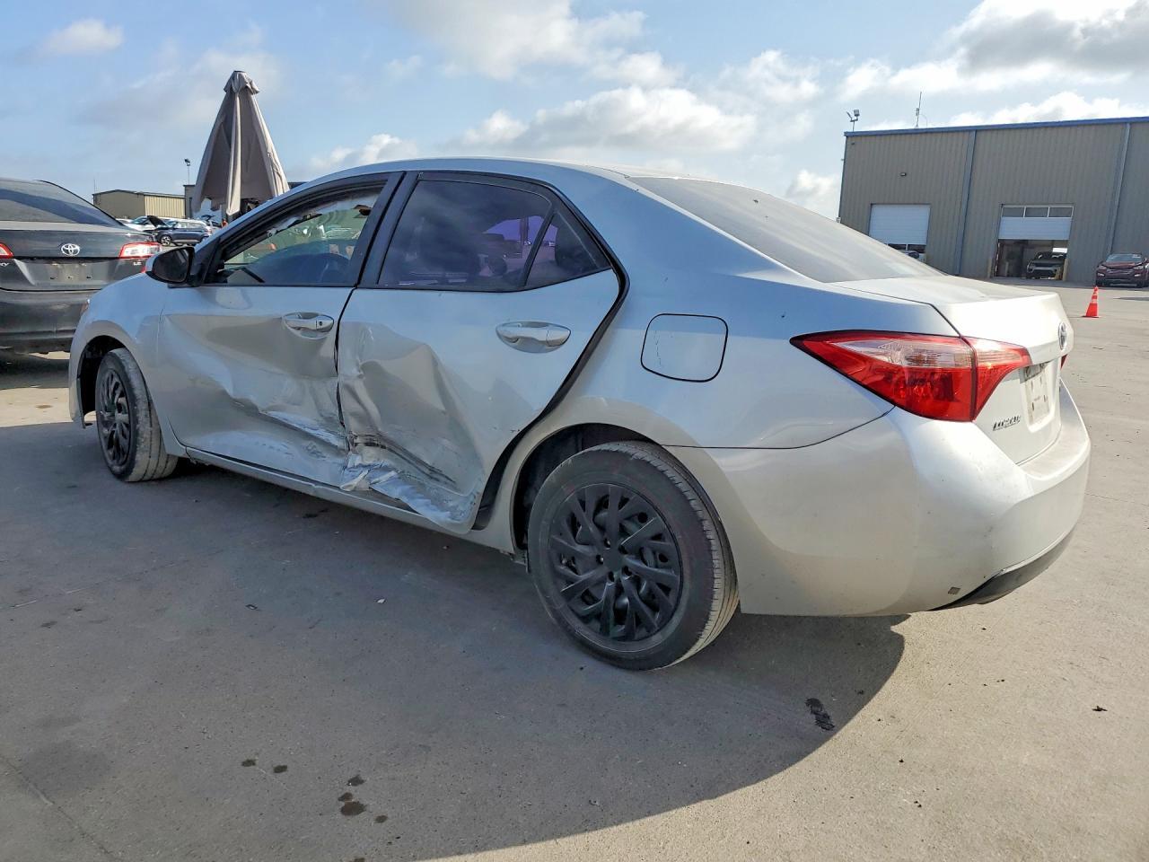 2019 Toyota Corolla Le - Image 2