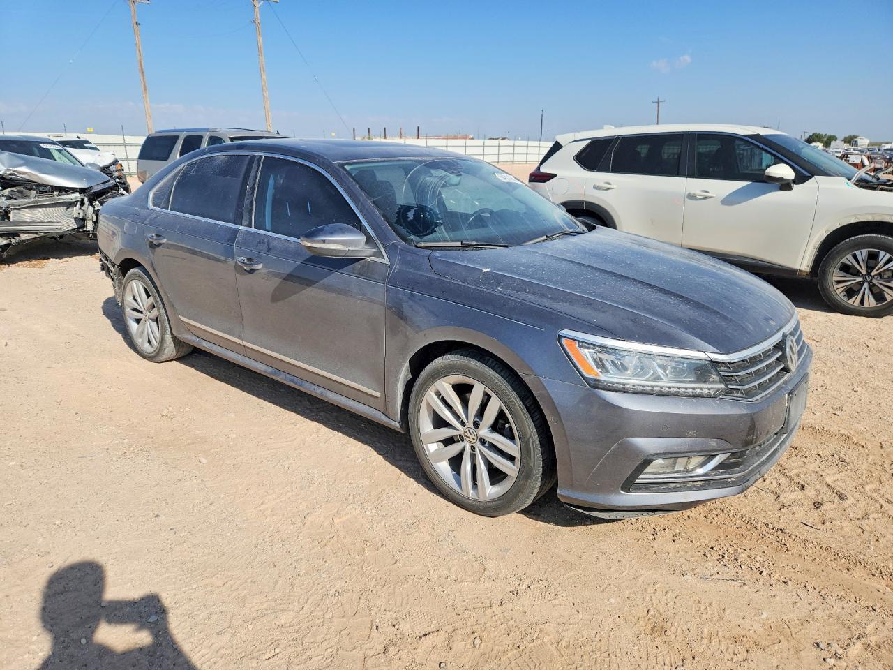 2018 Volkswagen Passat Sel Premium - Фото 4