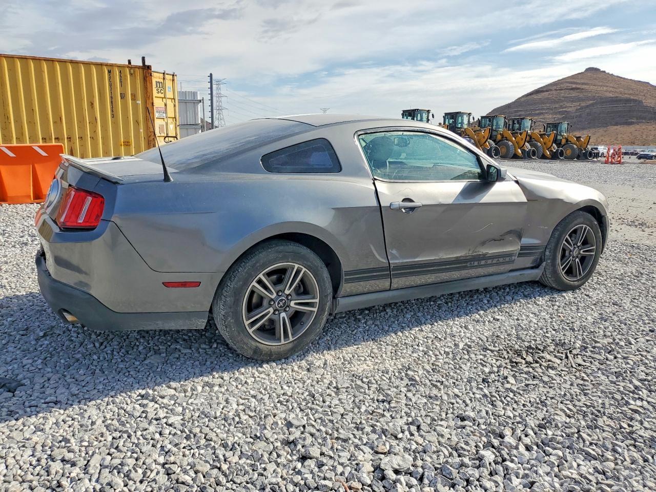 2010 Ford Mustang - Image 3