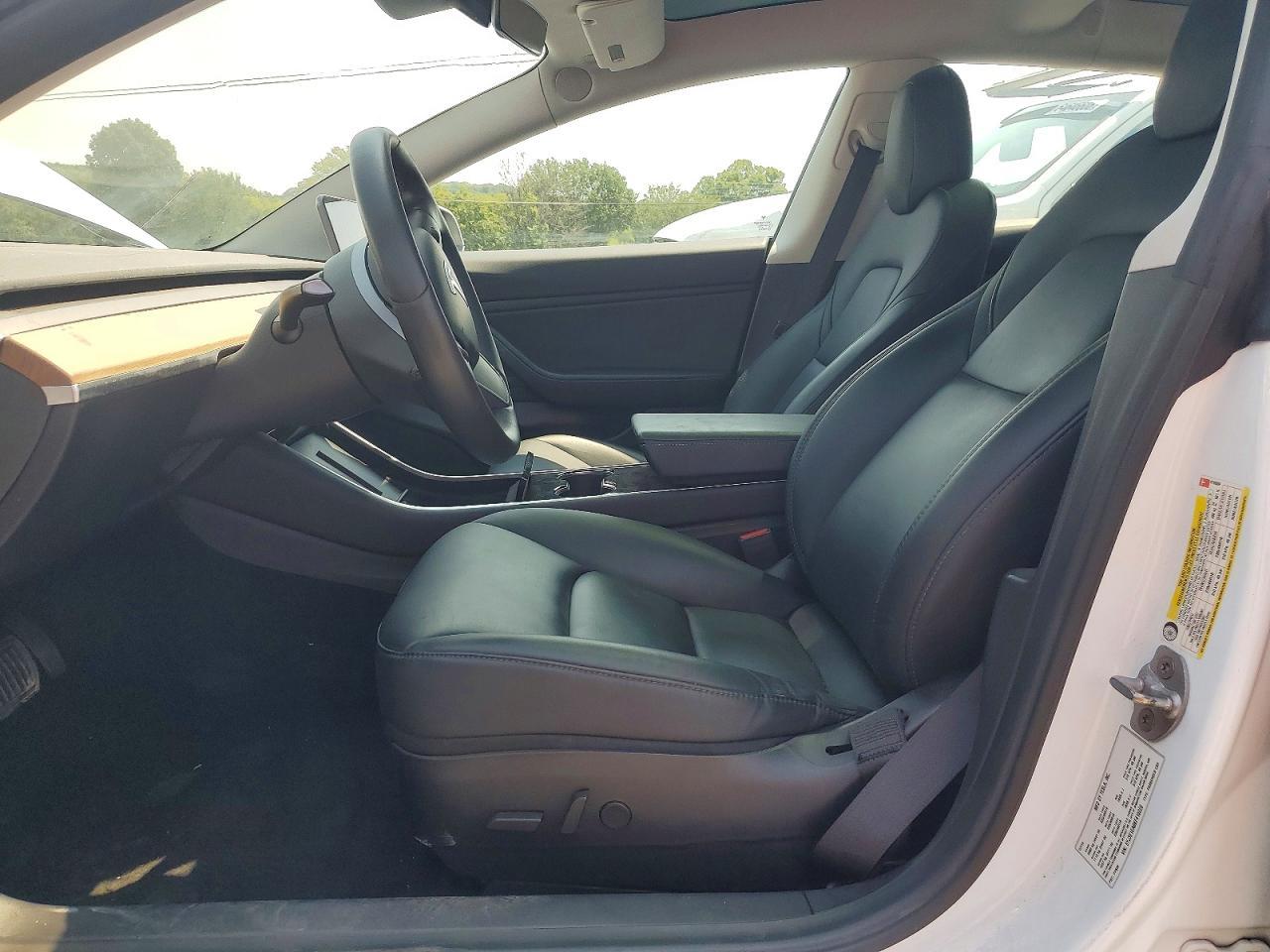 2019 Tesla Model 3 - Image 7