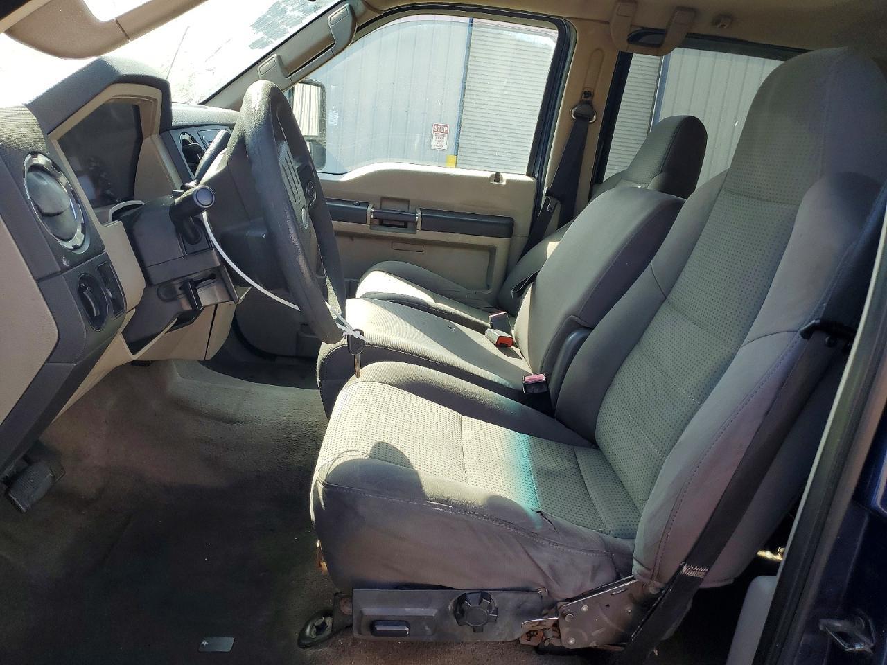 2009 Ford F250 Super Duty - Image 7