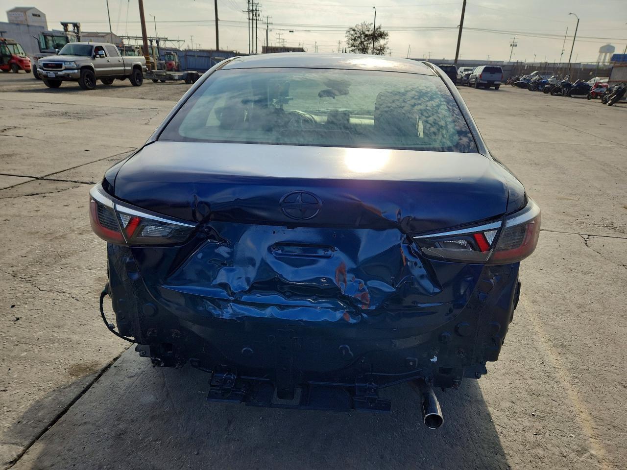 2016 Scion Ia Base - Фото 6