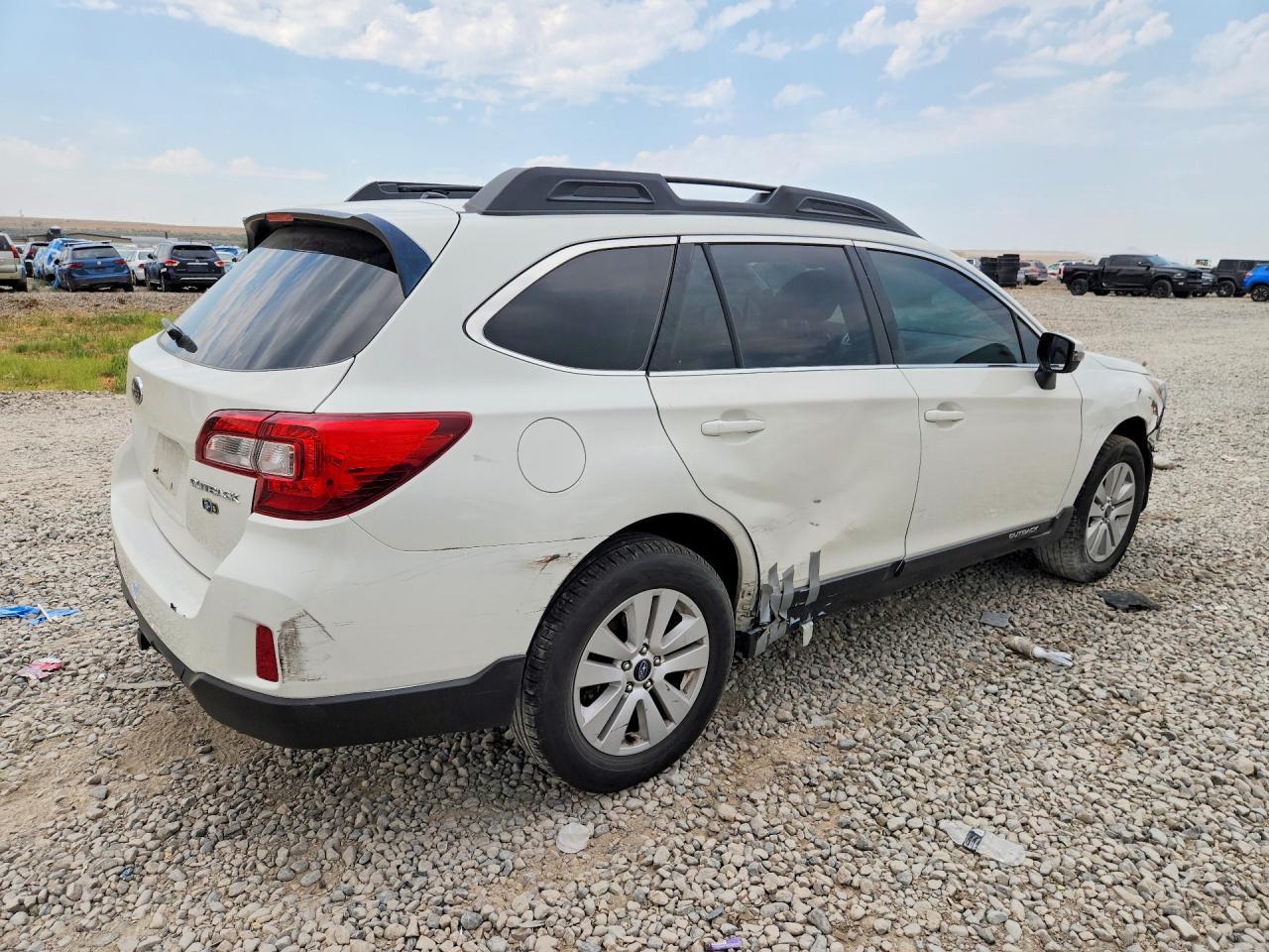 2015 Subaru Outback 2.5I Limited - Image 3