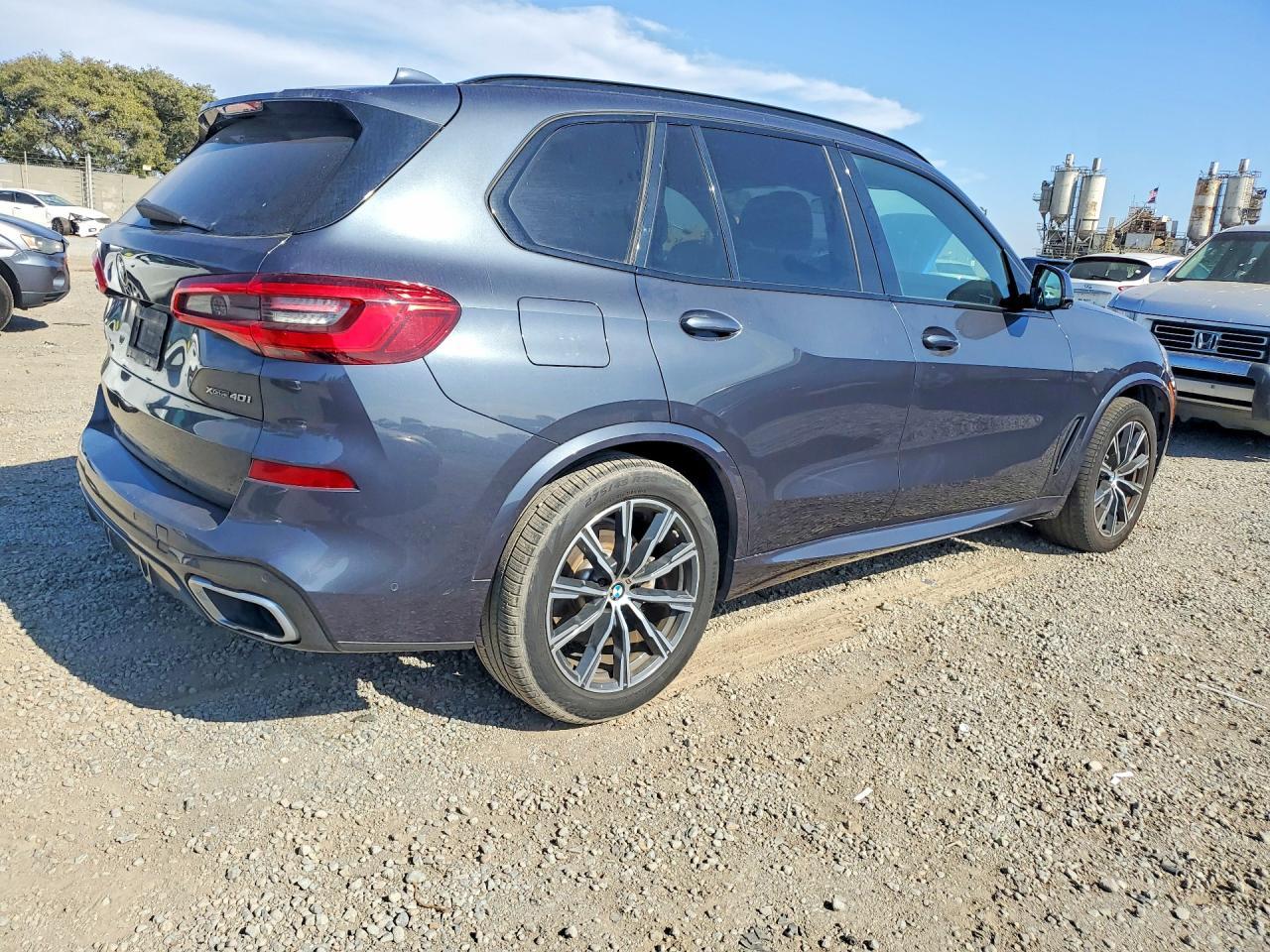 2019 BMW X5 xDrive40I - Image 3