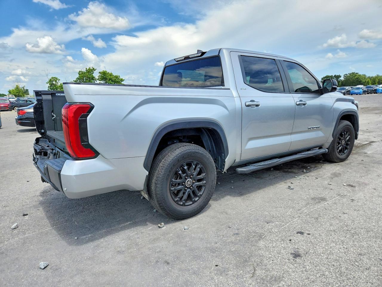 2024 Toyota Tundra Sr5 - Image 3