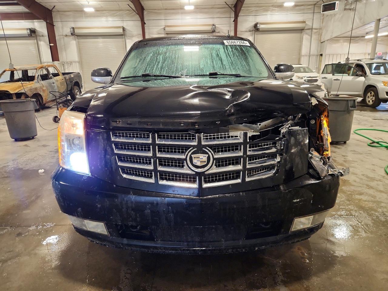 2010 Cadillac Escalade - Фото 5