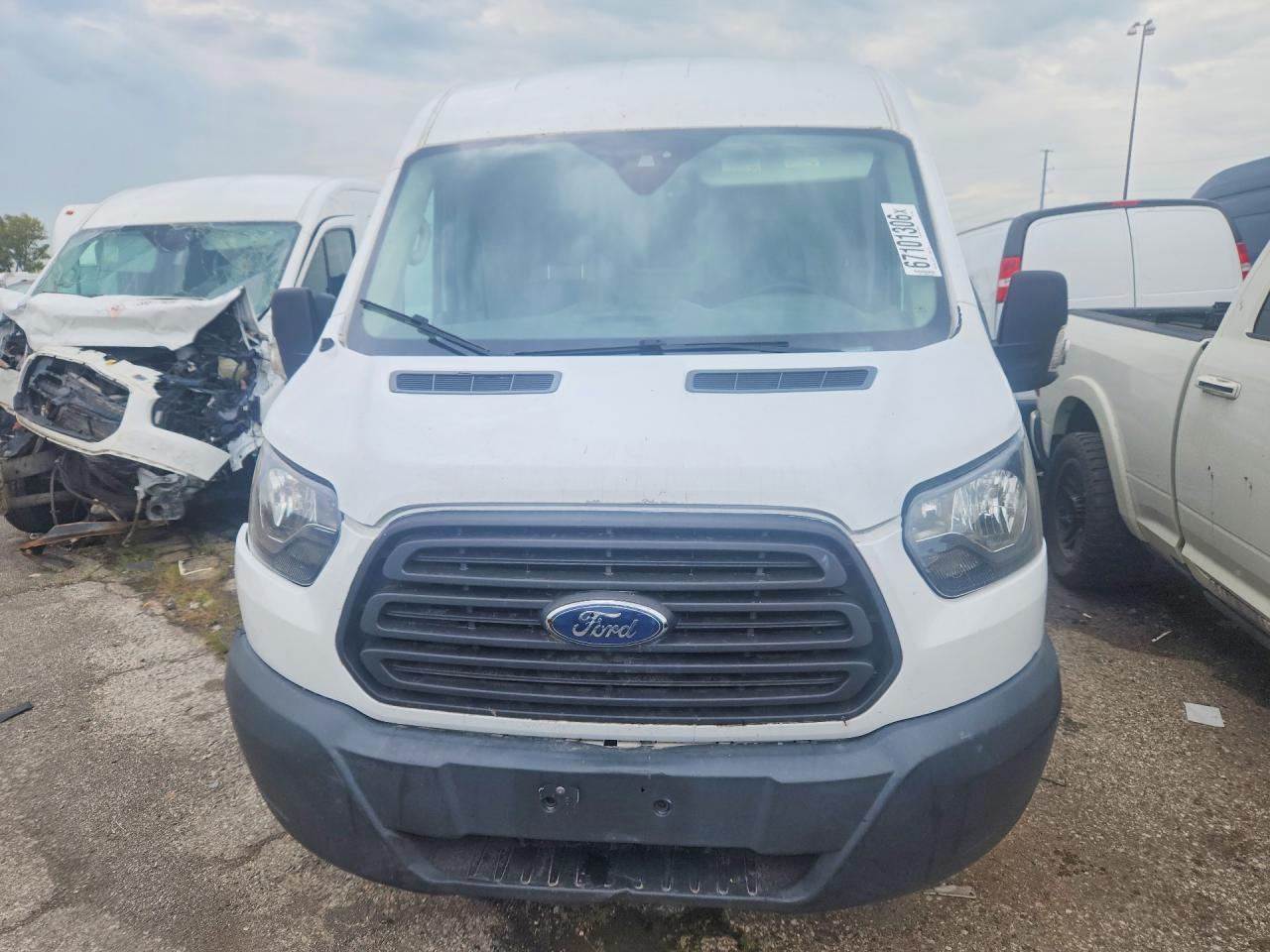 2017 Ford Transit 250 Delivery Van - Фото 5