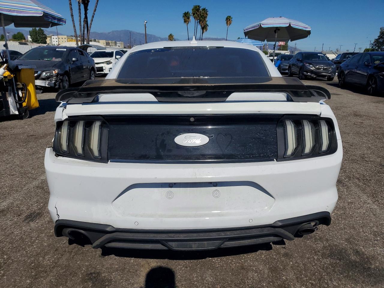 2022 Ford Mustang - Фото 6