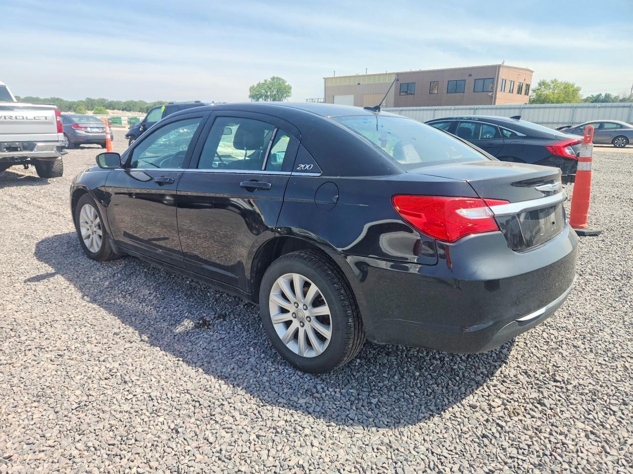 2012 Chrysler 200 Touring - Фото 2