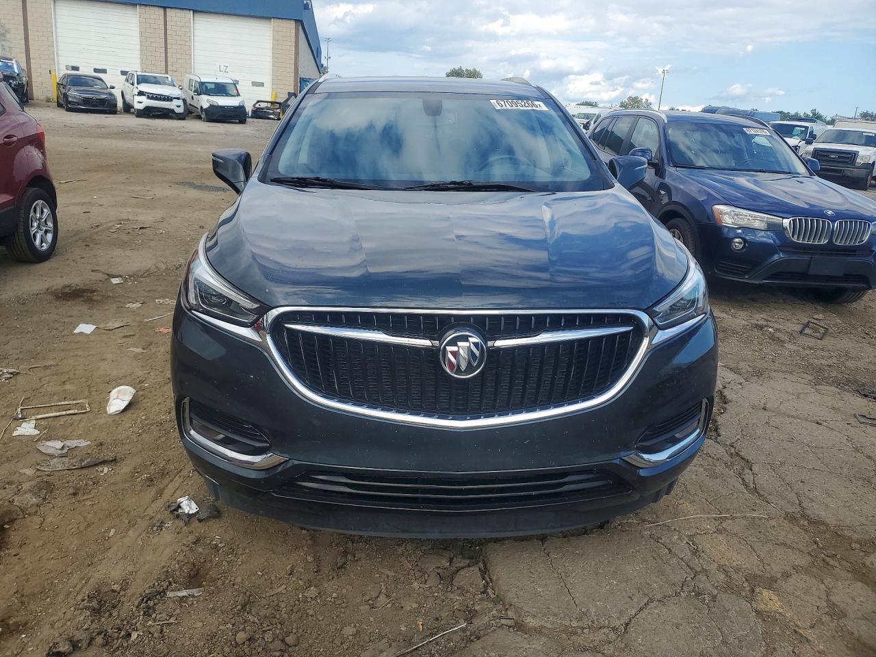2021 Buick Enclave Essence - Image 5