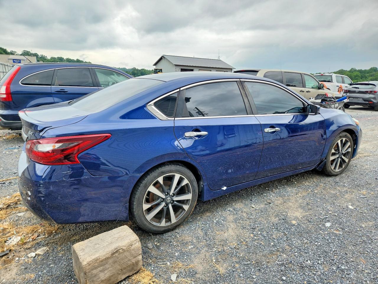 2017 Nissan Altima 2.5 Sr - Image 3