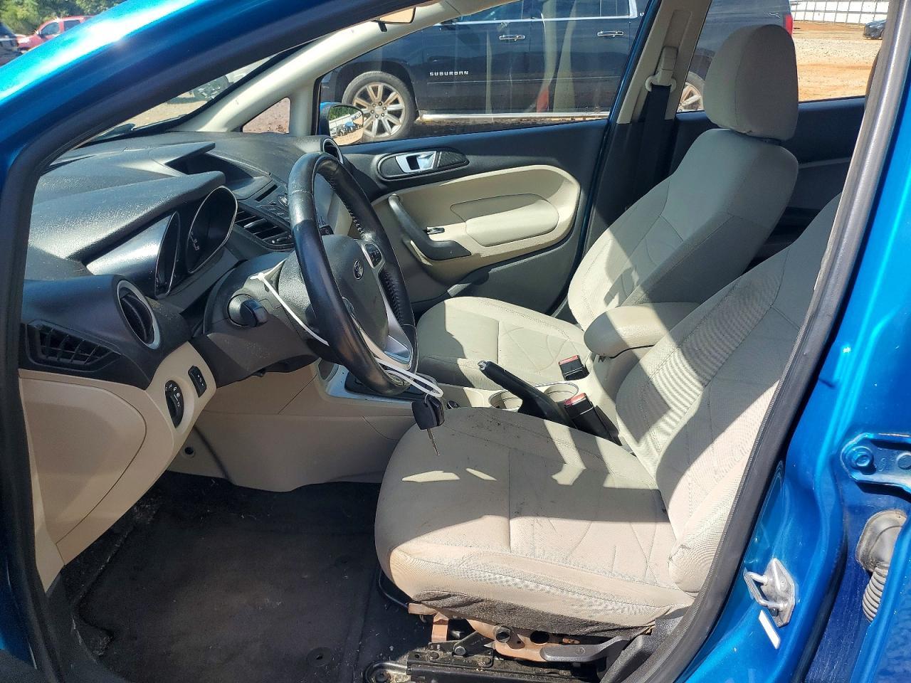 2014 Ford Fiesta Se - Фото 7