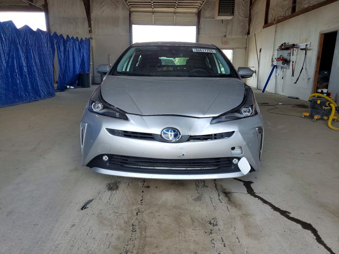 2019 Toyota Prius Le Awd-E - Фото 5