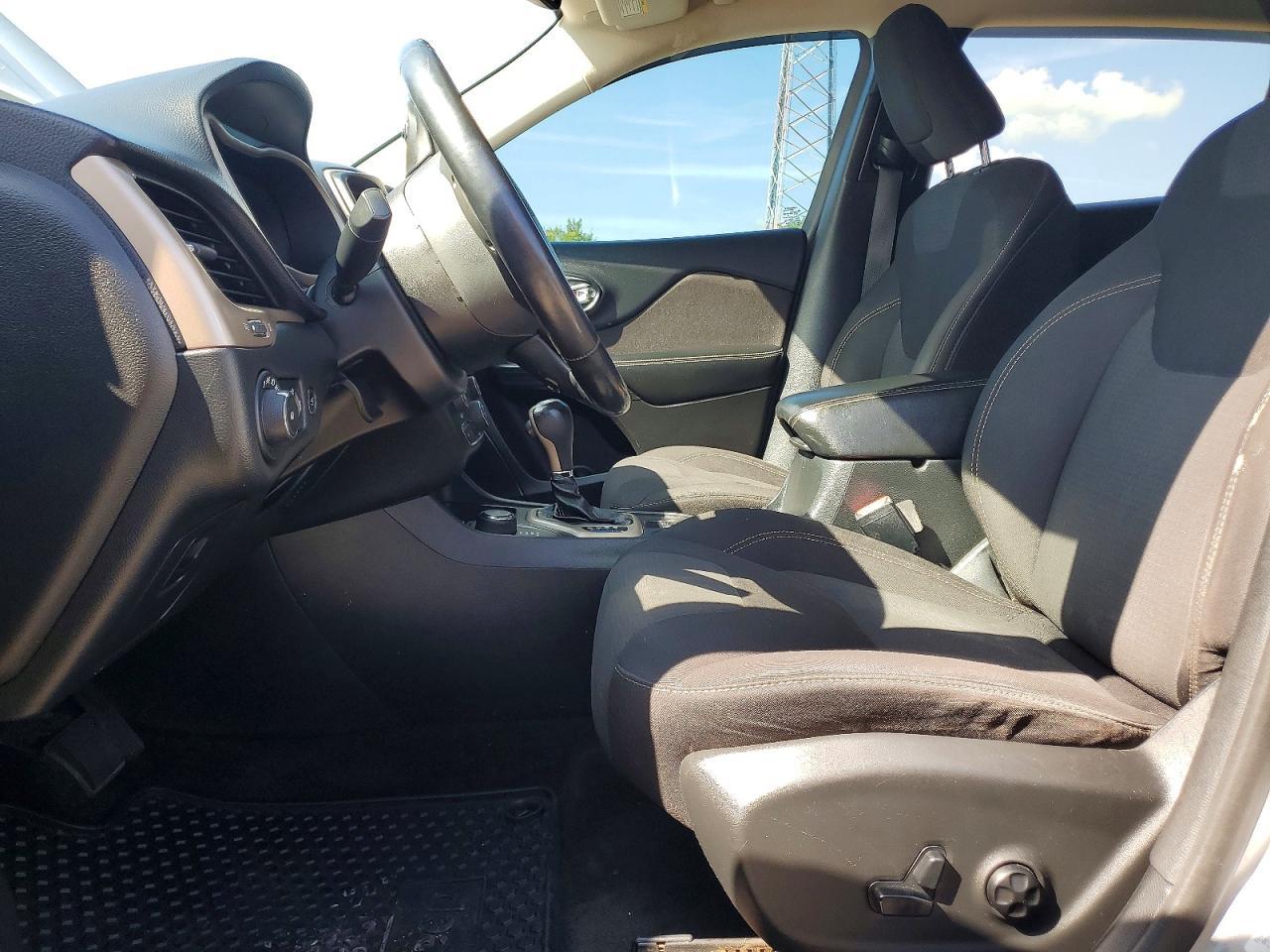 2015 Jeep Cherokee Latitude - Фото 7