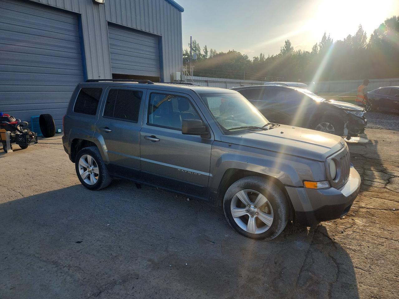 2012 Jeep Patriot Latitude - Image 4