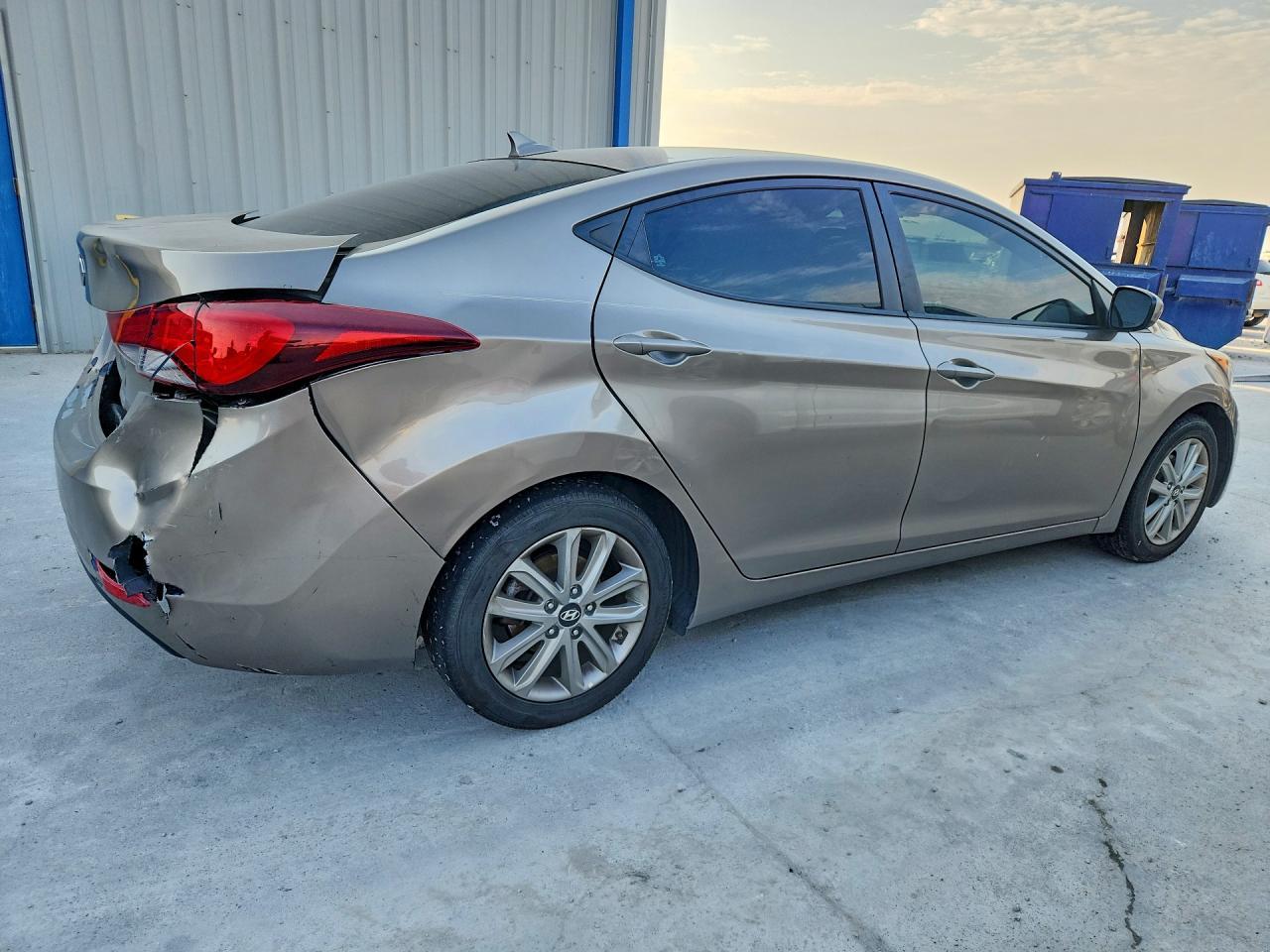 2014 Hyundai Elantra Se - Image 3