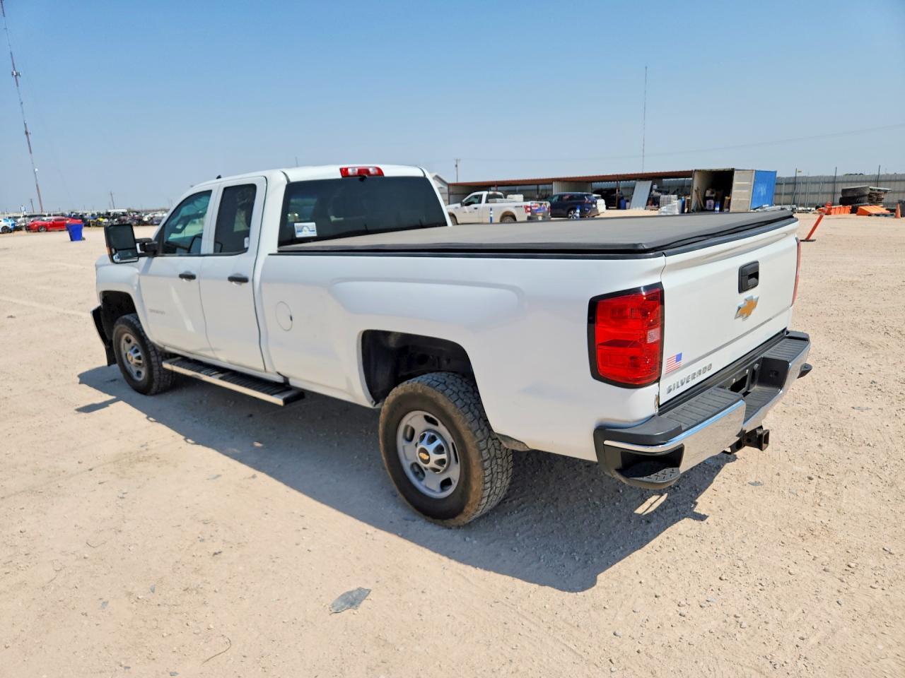 2019 Chevrolet Silverado C2500 Heavy Duty - Фото 2