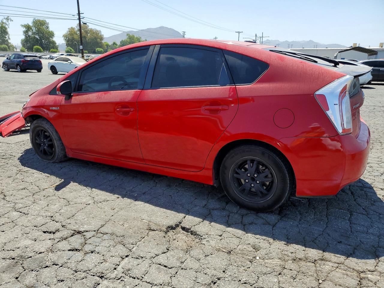 2015 Toyota Prius Persona Series - Image 2
