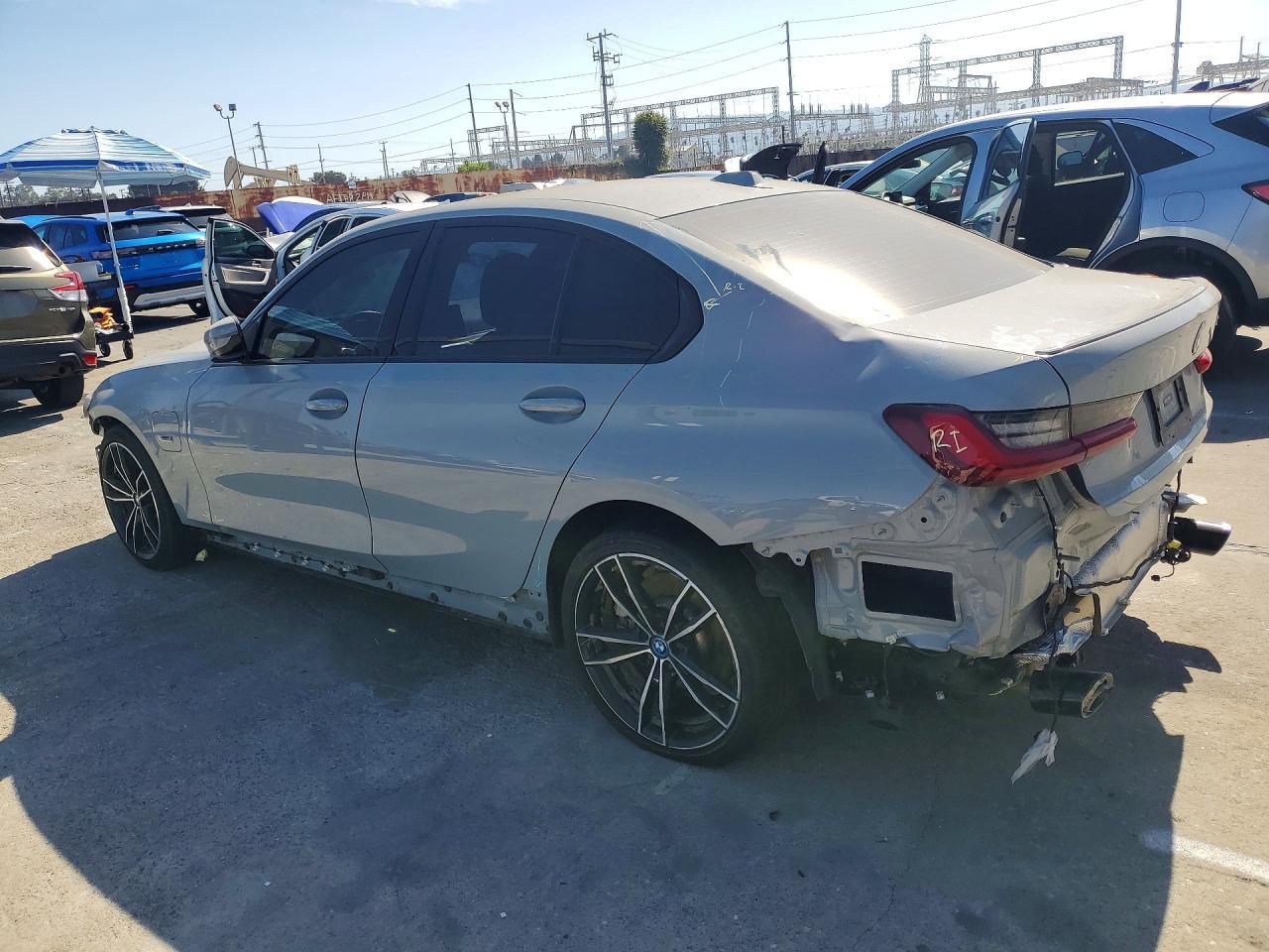 2023 BMW 330E - Image 2