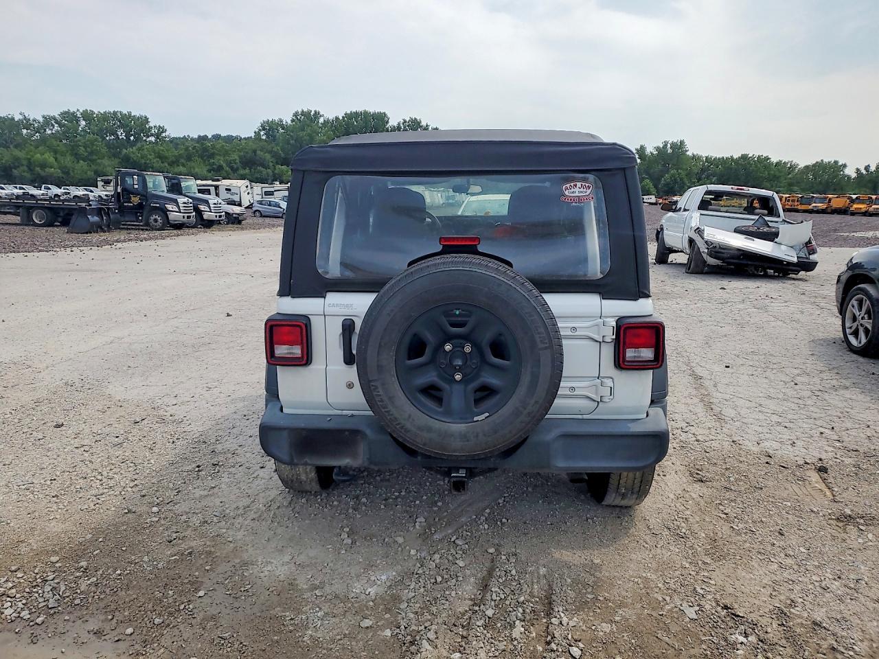 2018 Jeep Wrangler Unlimited Sport - Фото 6