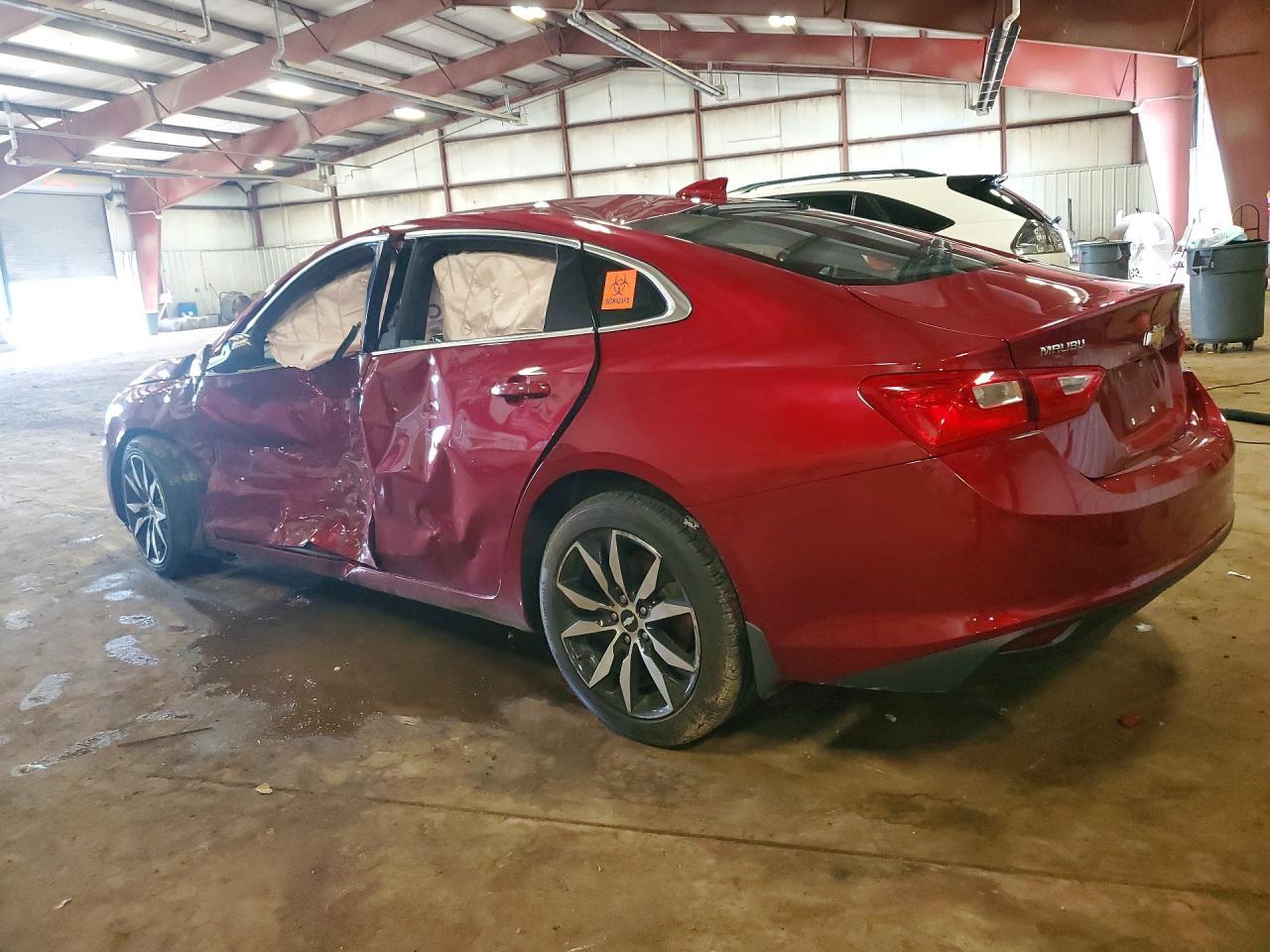 2018 Chevrolet Malibu Lt - Фото 2