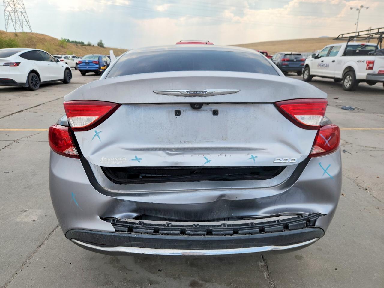 2016 Chrysler 200 Limited - Image 6