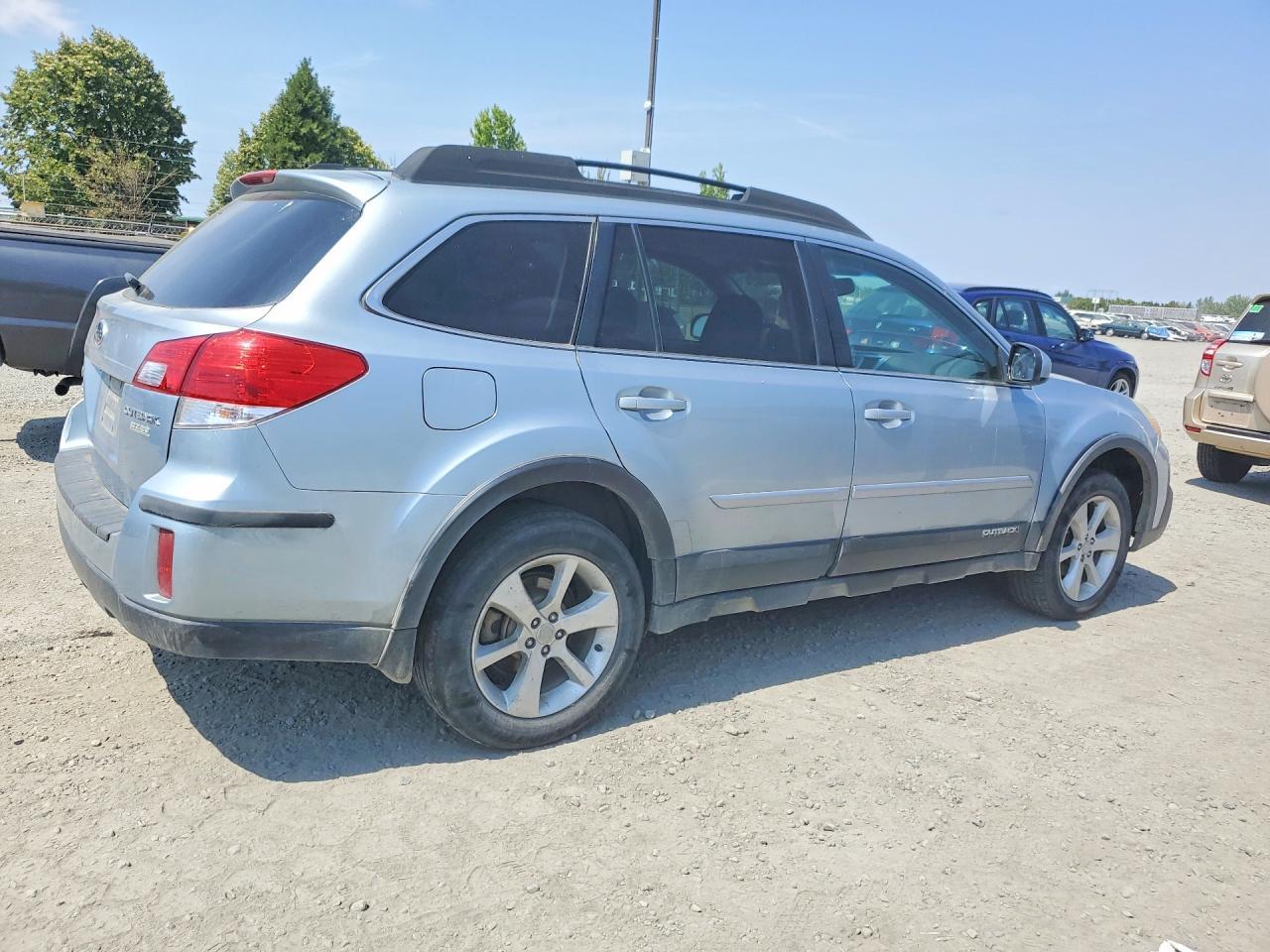 2013 Subaru Outback 2.5I Premium - Фото 3