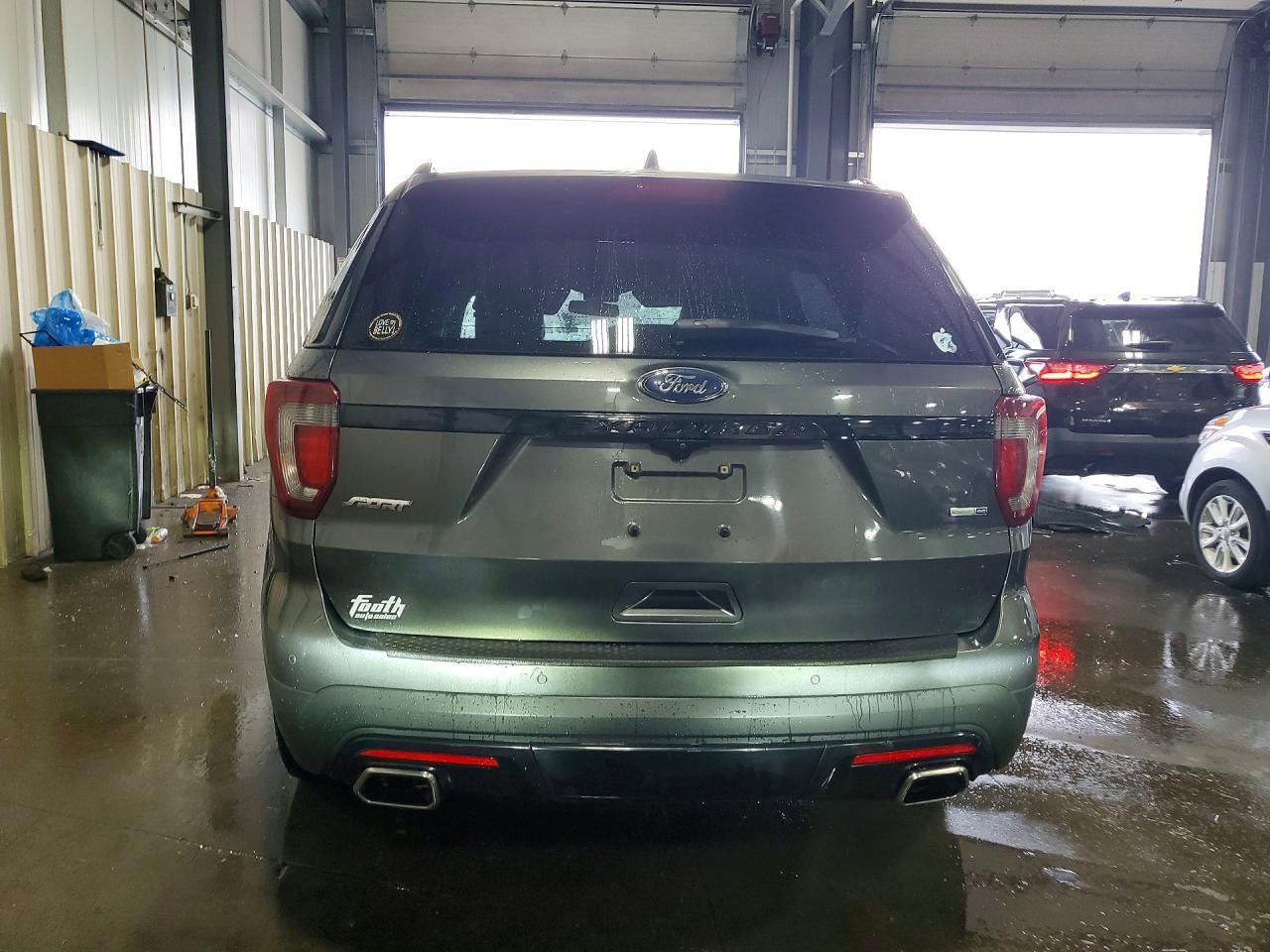 2017 Ford Explorer Sport - Фото 6