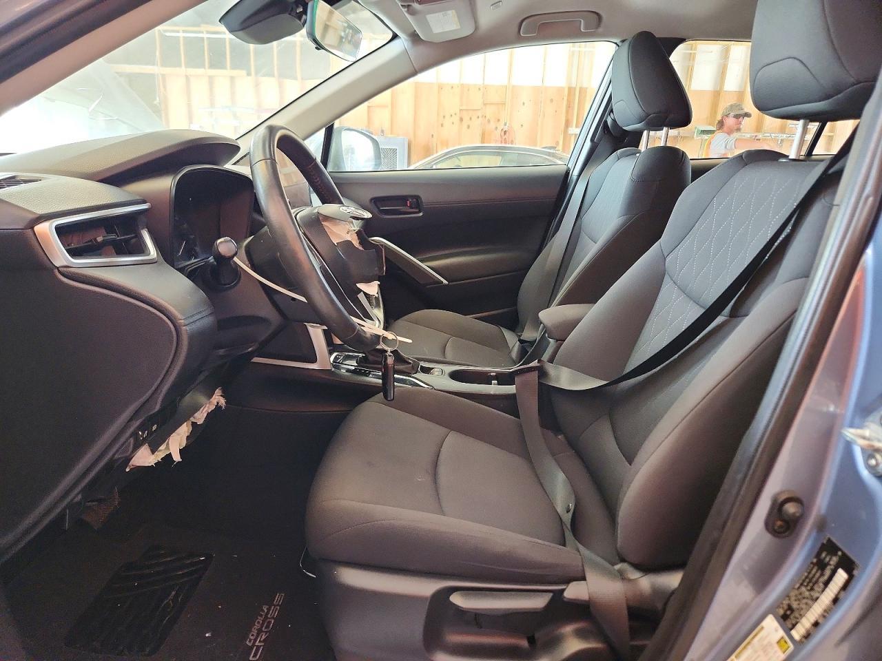 2024 Toyota Corolla Cross Le - Фото 7