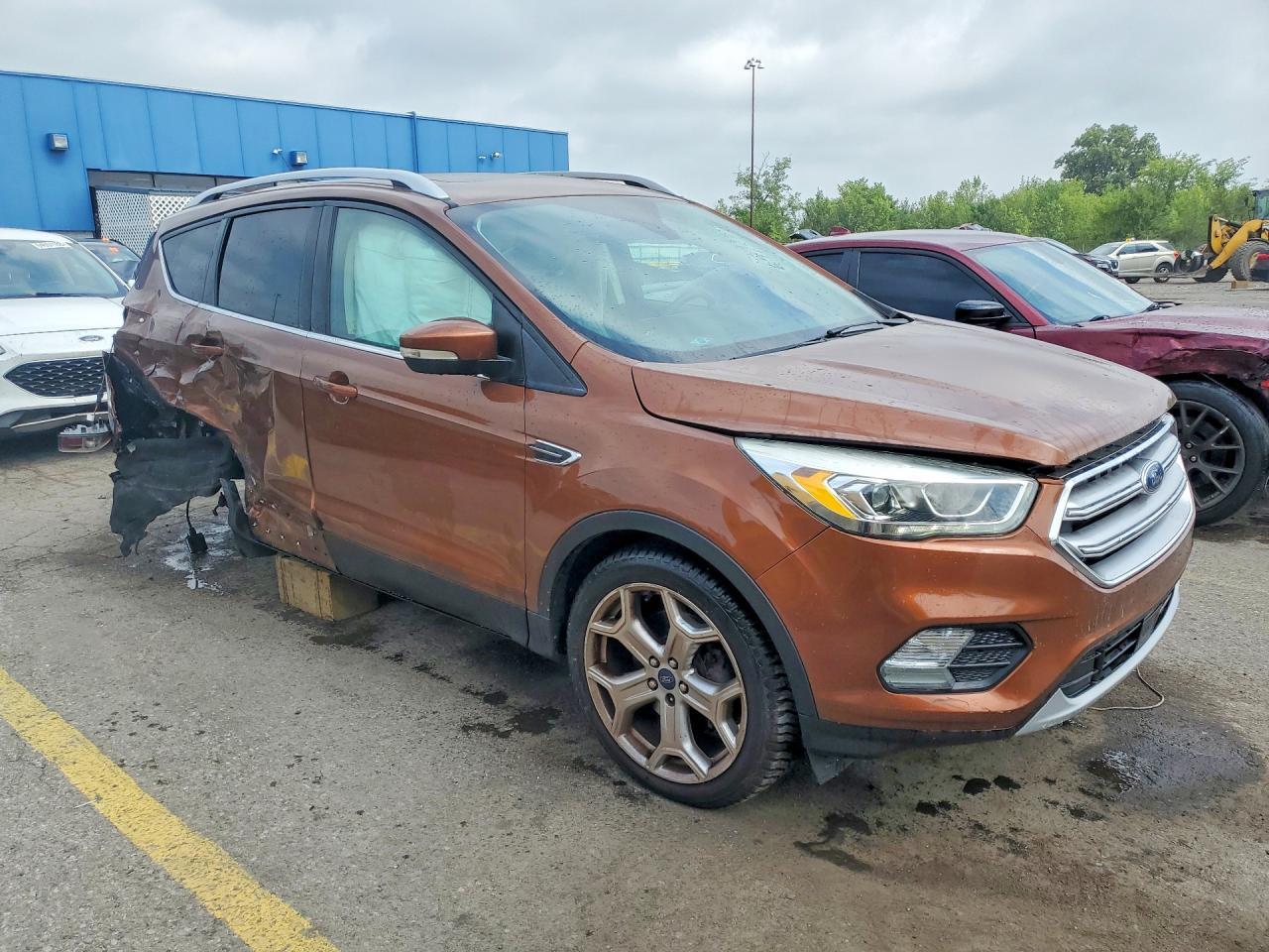 2017 Ford Escape Titanium - Image 4