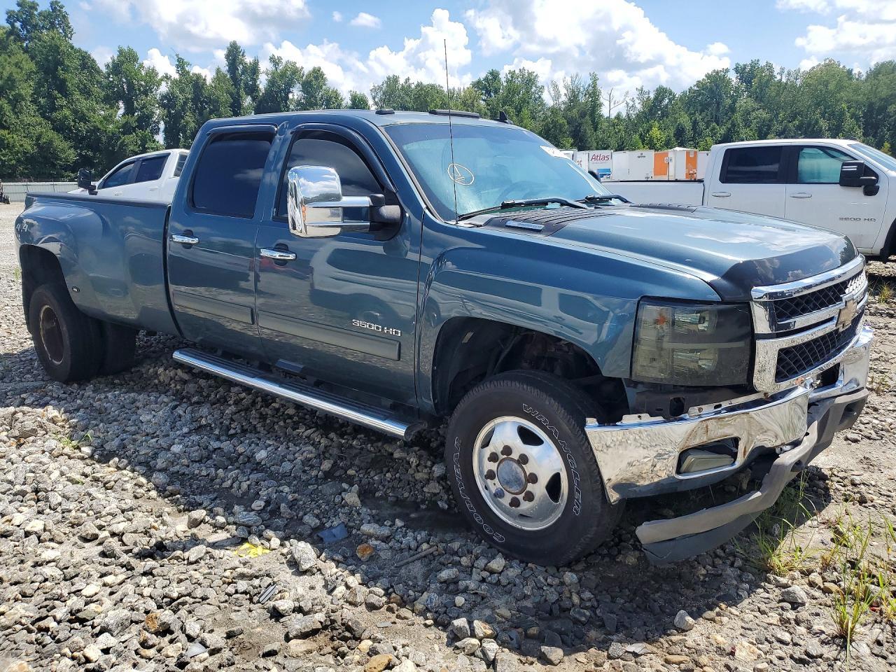 2011 Chevrolet Silverado K3500 Ltz - Image 4