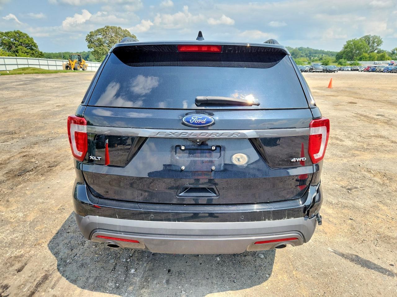 2017 Ford Explorer Xlt - Image 6