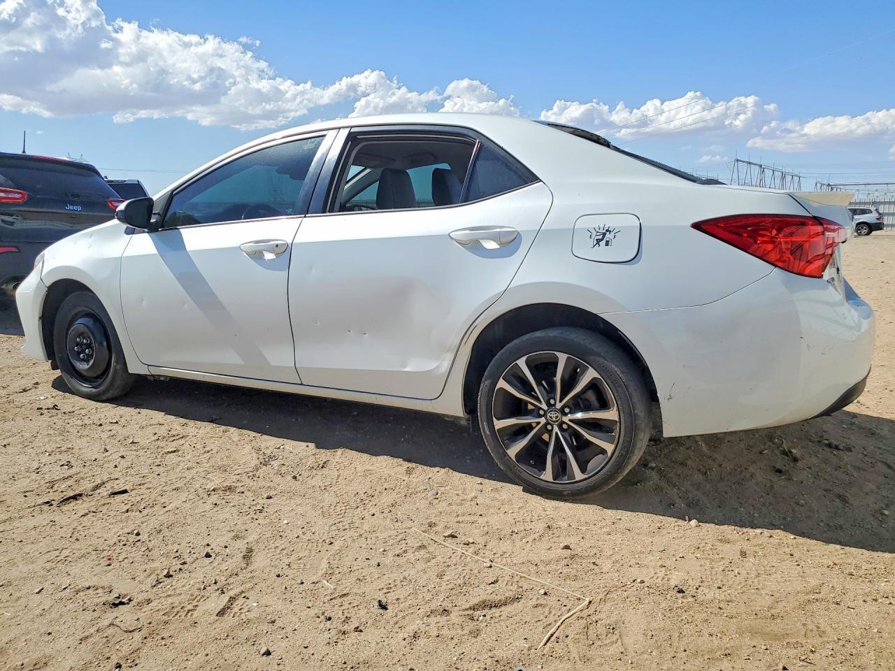 2017 Toyota Corolla Se - Фото 2