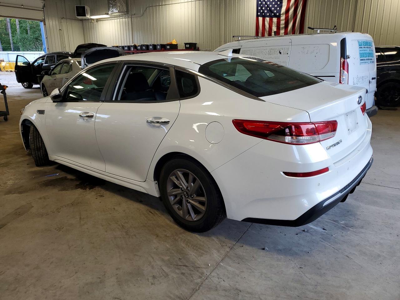 2020 Kia Optima Lx - Фото 2