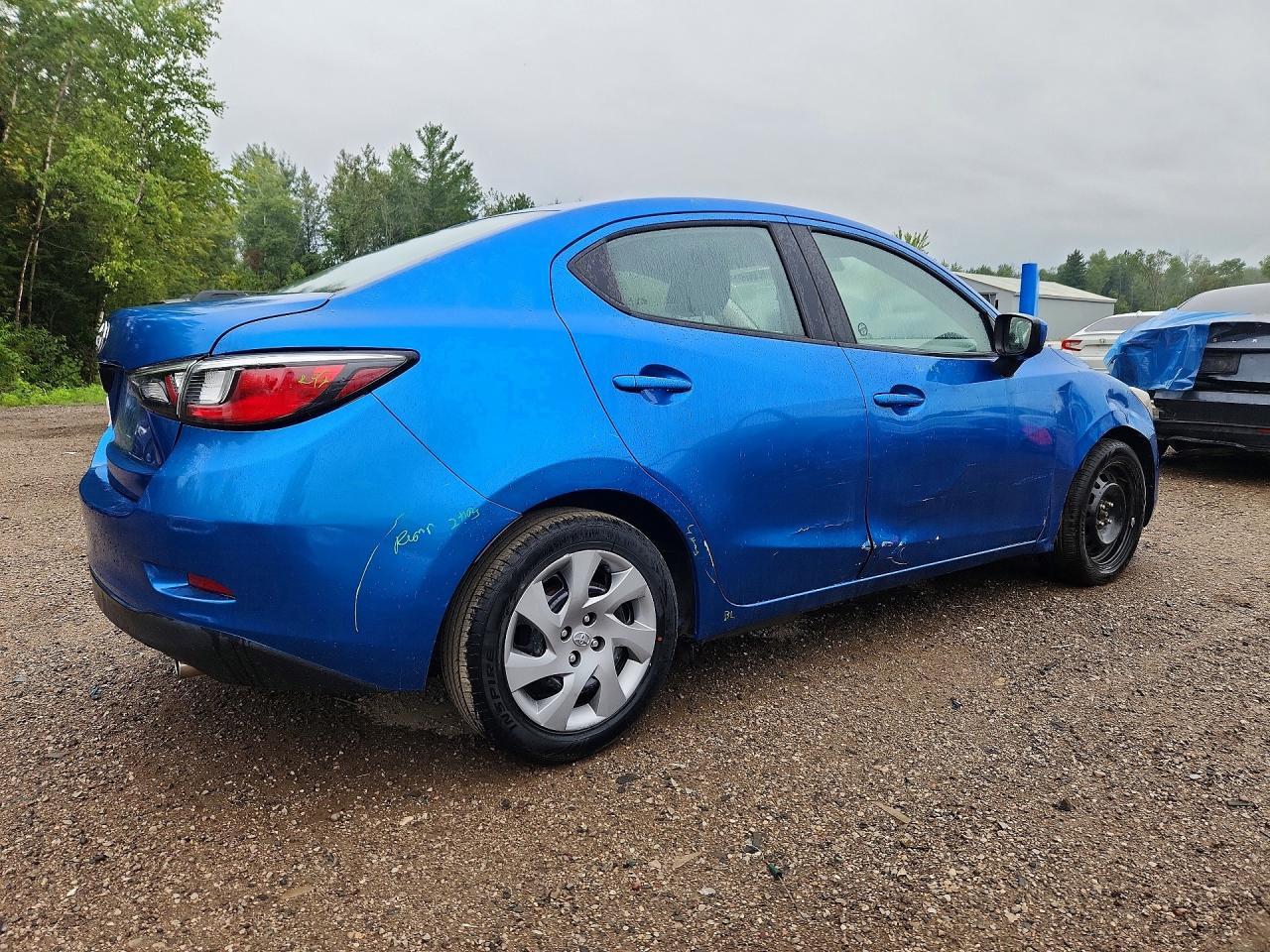2016 Toyota Yaris 4D - Image 3