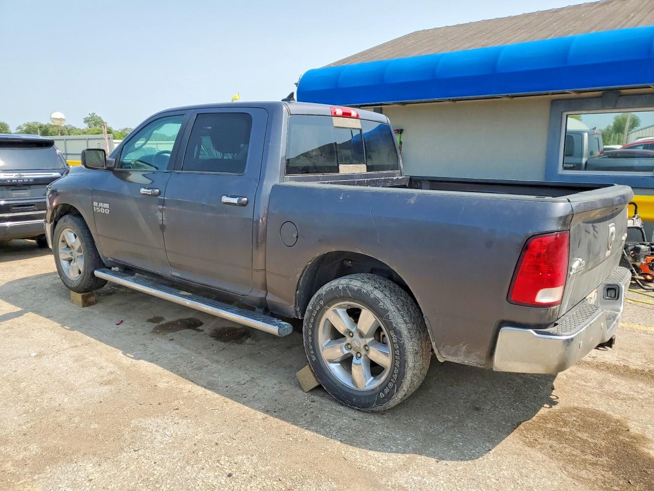 2017 Ram 1500 Slt - Фото 2