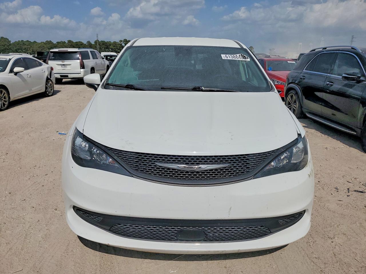 2023 Chrysler Voyager Lx - Image 5