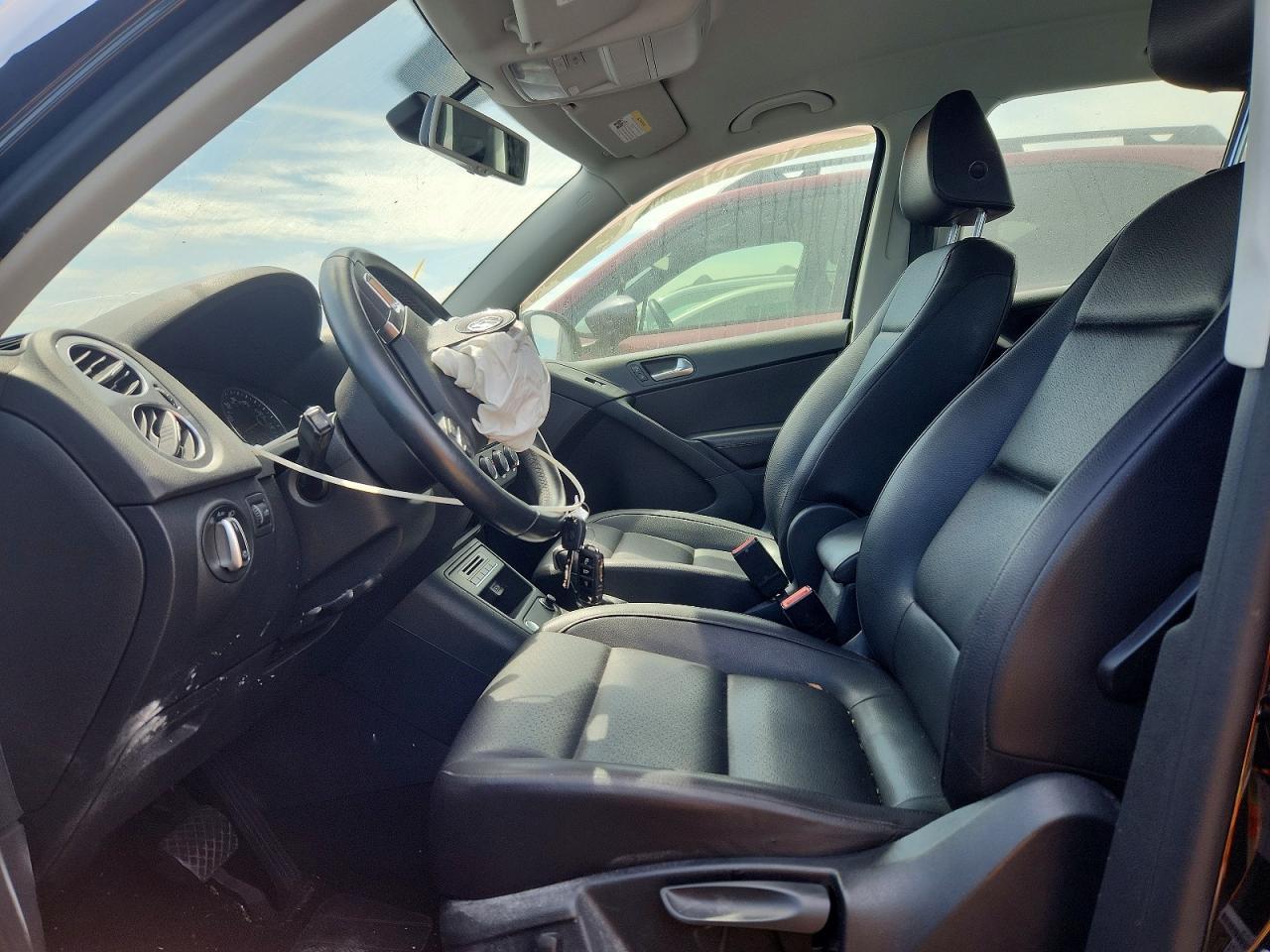 2016 Volkswagen Tiguan S - Image 7
