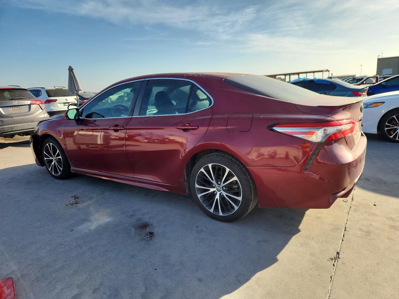 2018 Toyota Camry Se - Image 2