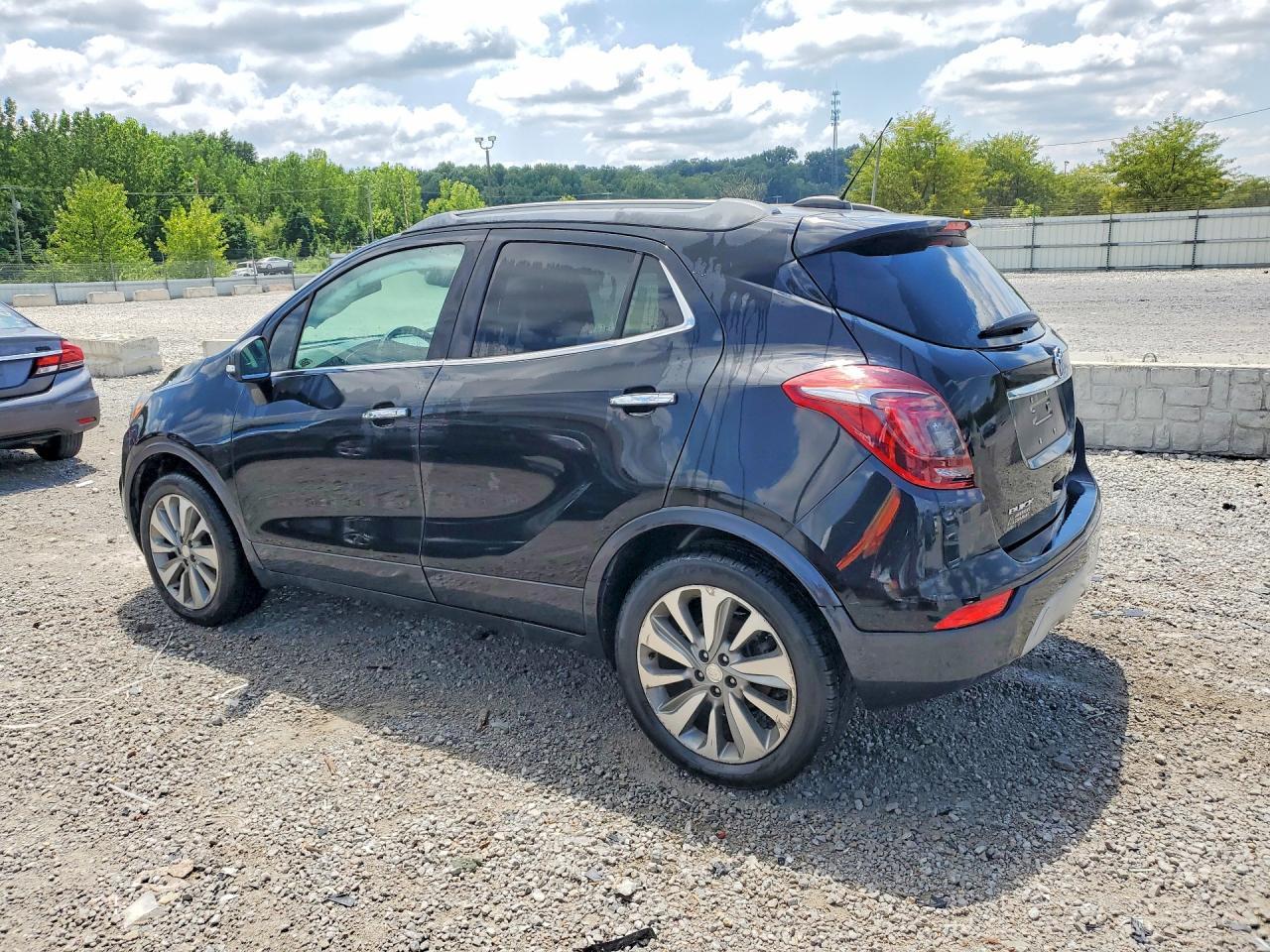 2017 Buick Encore Preferred - Фото 2