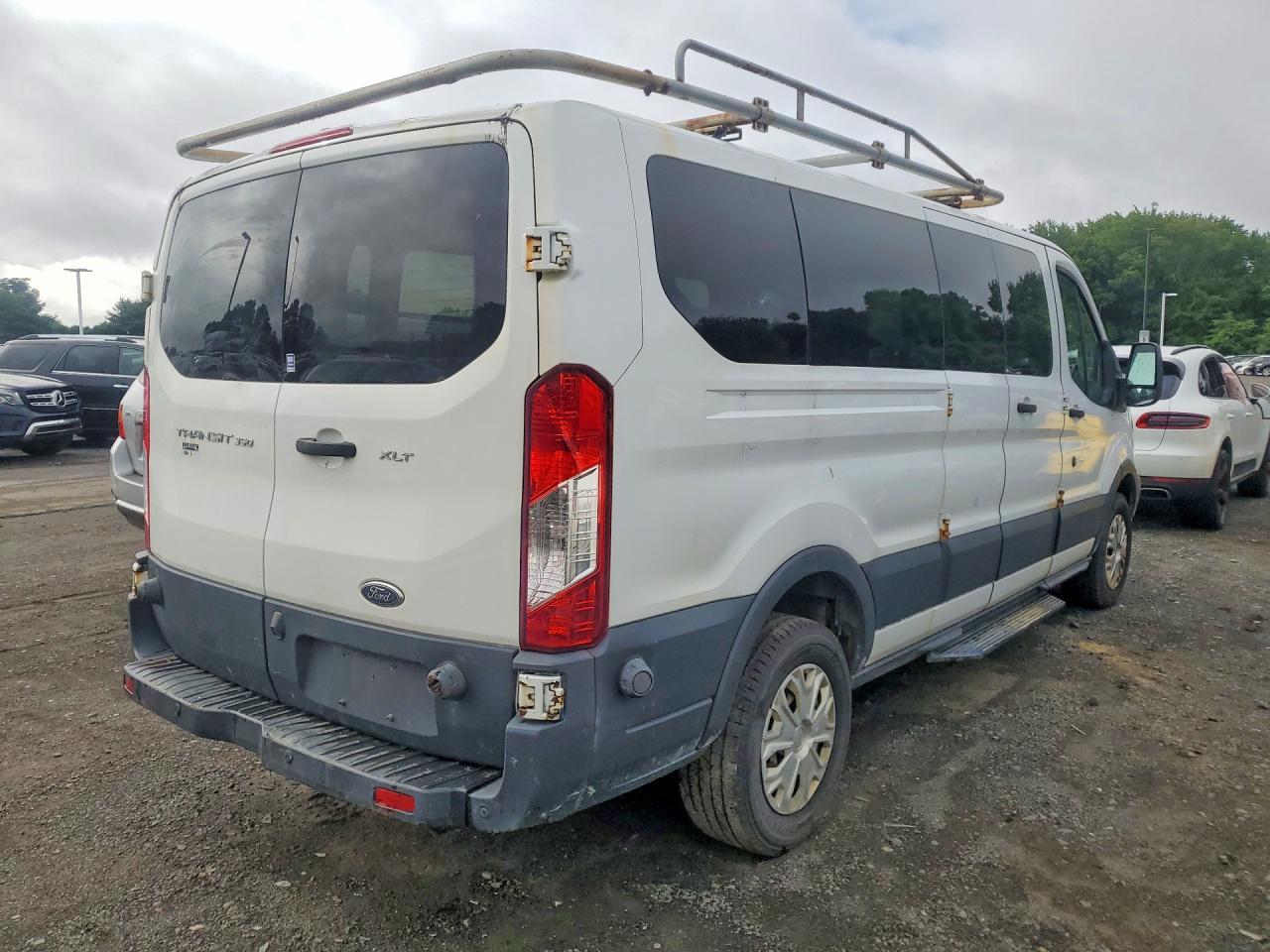 2015 Ford Transit - Фото 3
