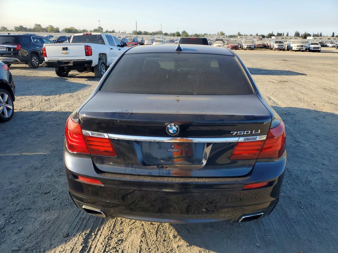 2013 BMW 750 Li - Фото 6