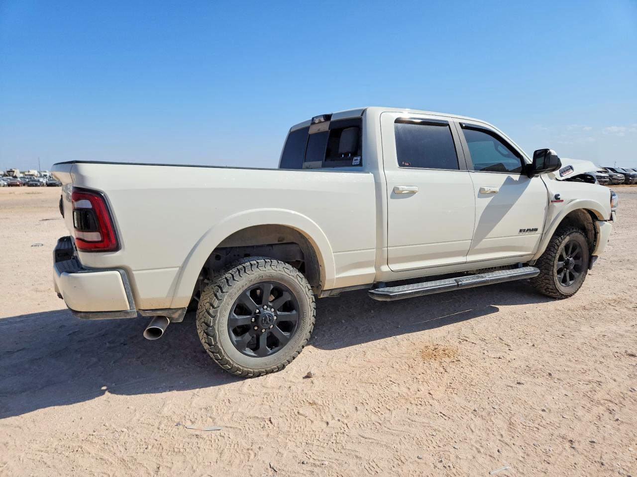 2022 Ram 2500 Laramie - Фото 3