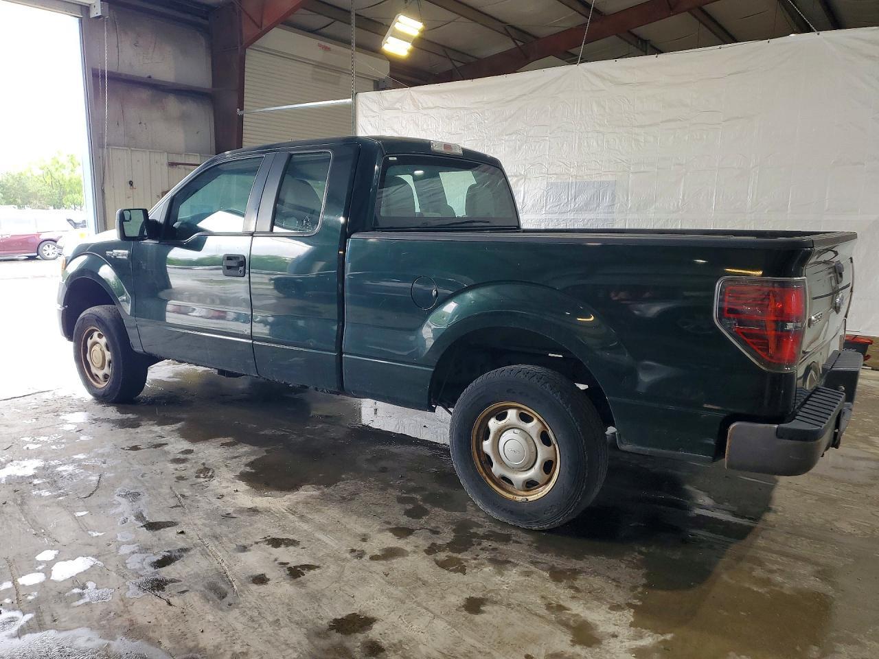 2013 Ford F150 Super Cab - Фото 2