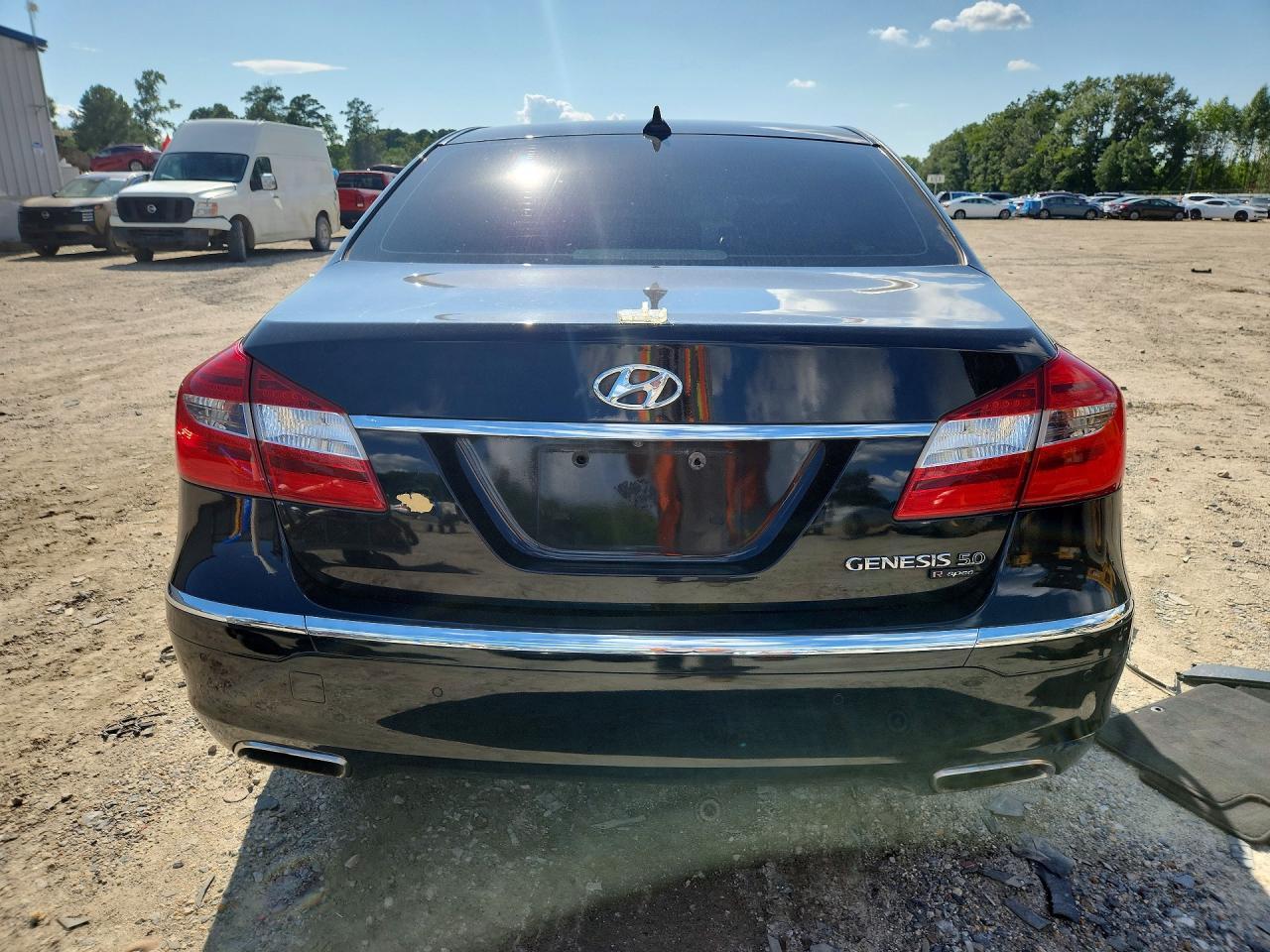 2013 Hyundai Genesis 5.0L - Image 6