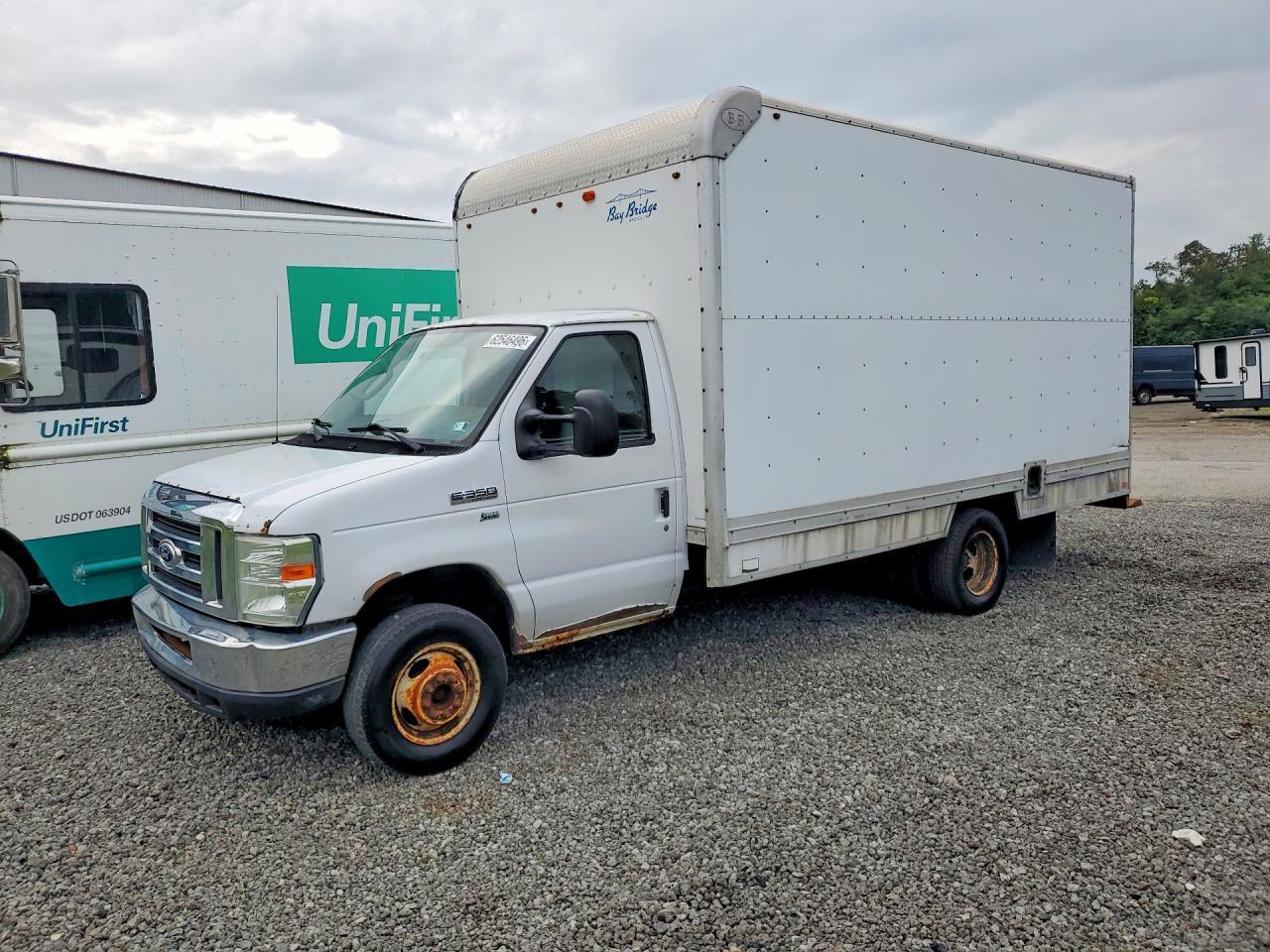 2015 Ford E350 Box Truck