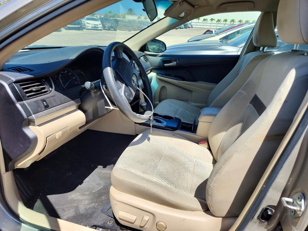2014 Toyota Camry Le - Фото 7