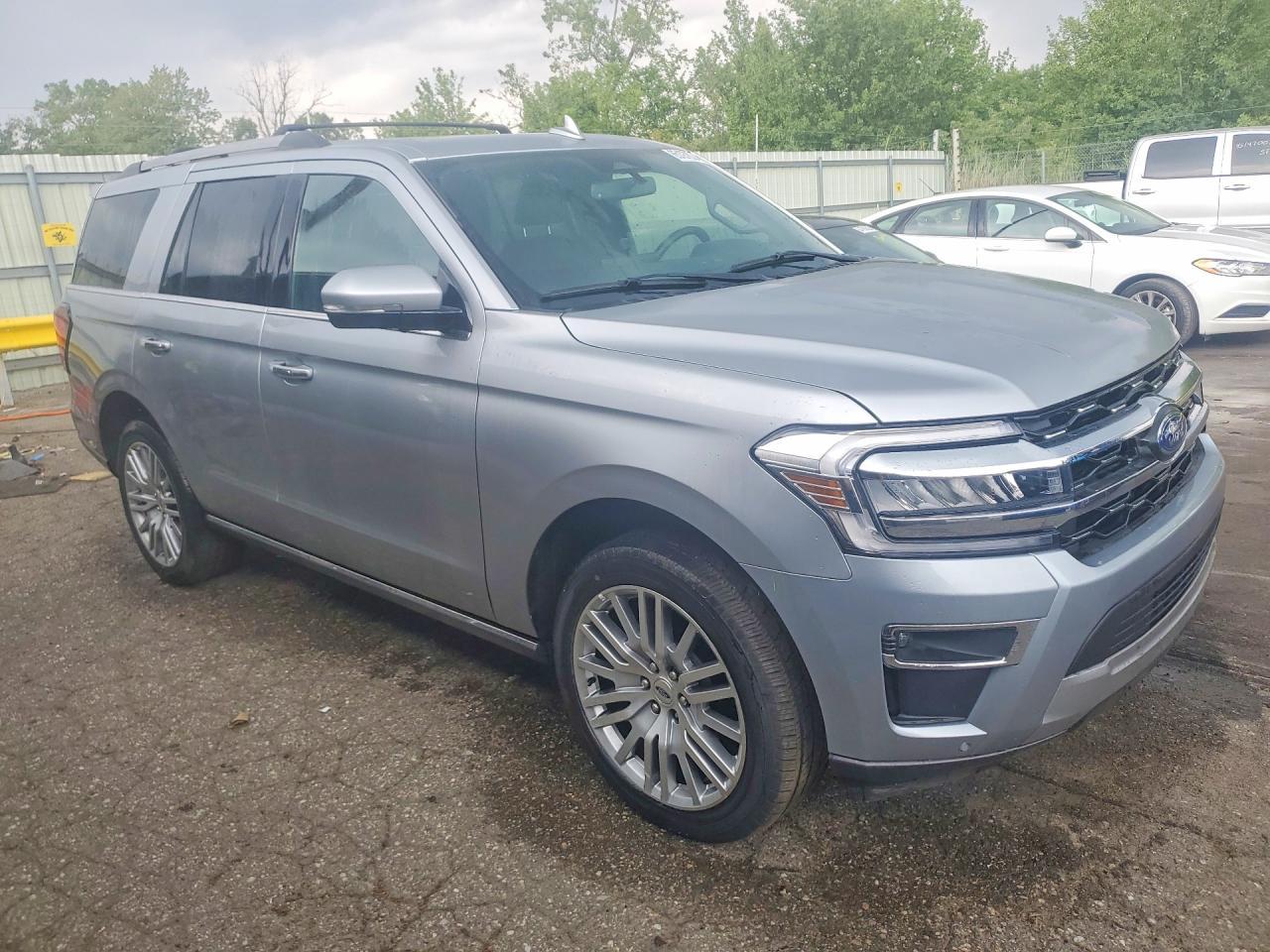2024 Ford Expedition Limited - Image 4