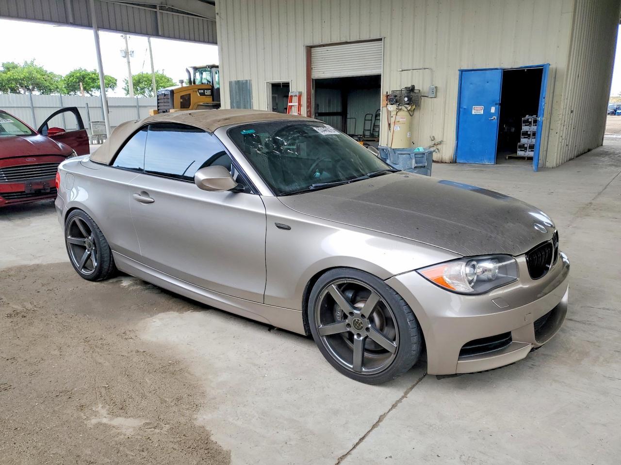 2010 BMW 135 I - Фото 4