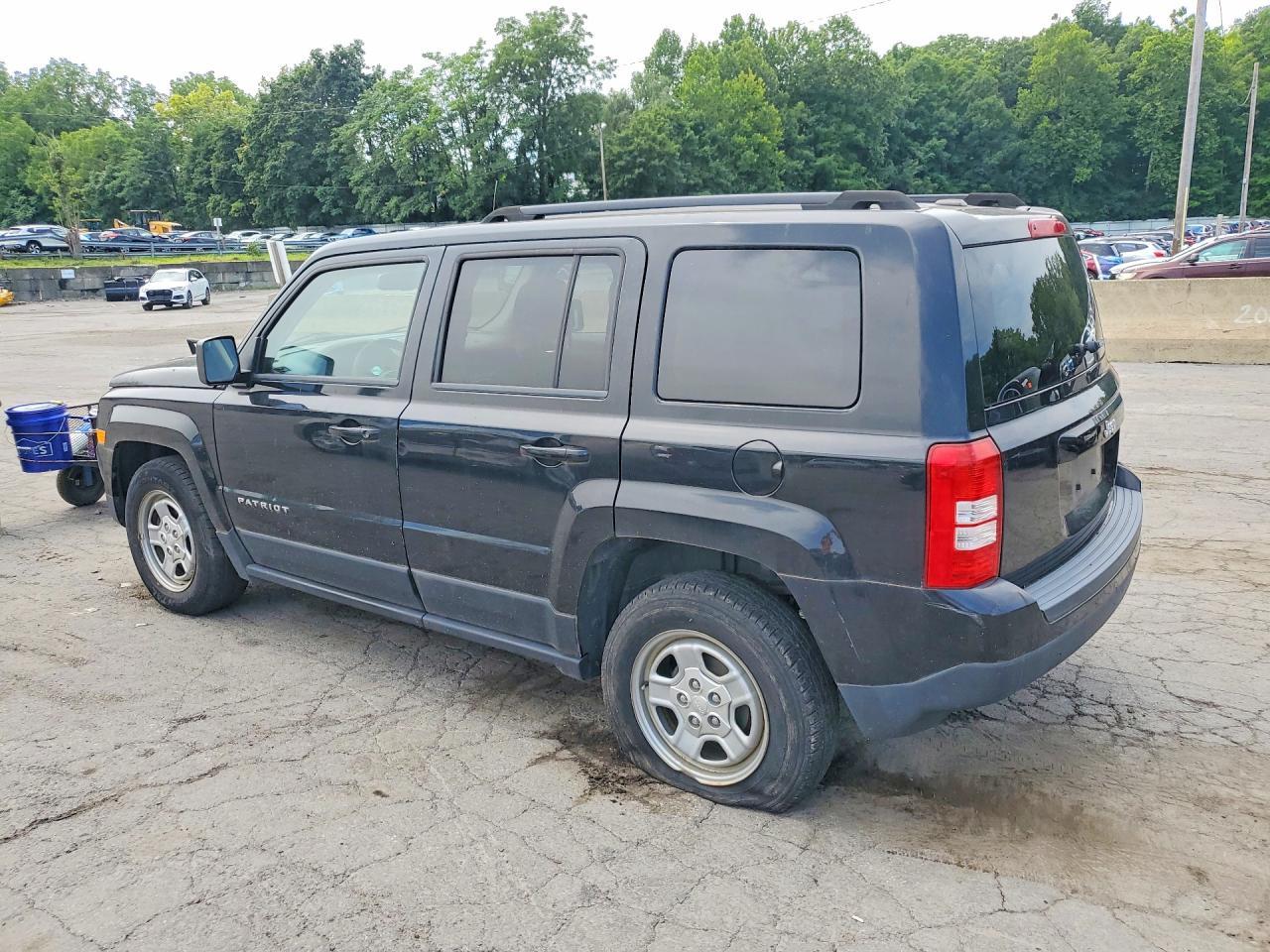 2016 Jeep Patriot Sport - Image 2